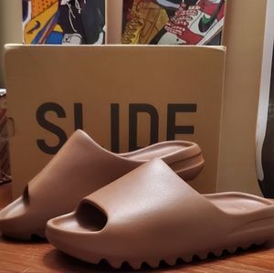 Yeezy Slides Flax